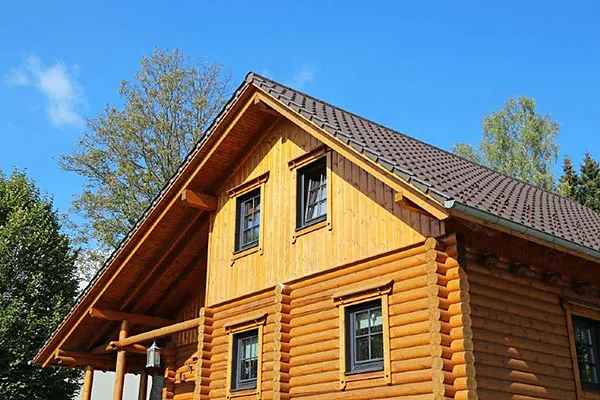 Holzschutz von Holzverkleidung